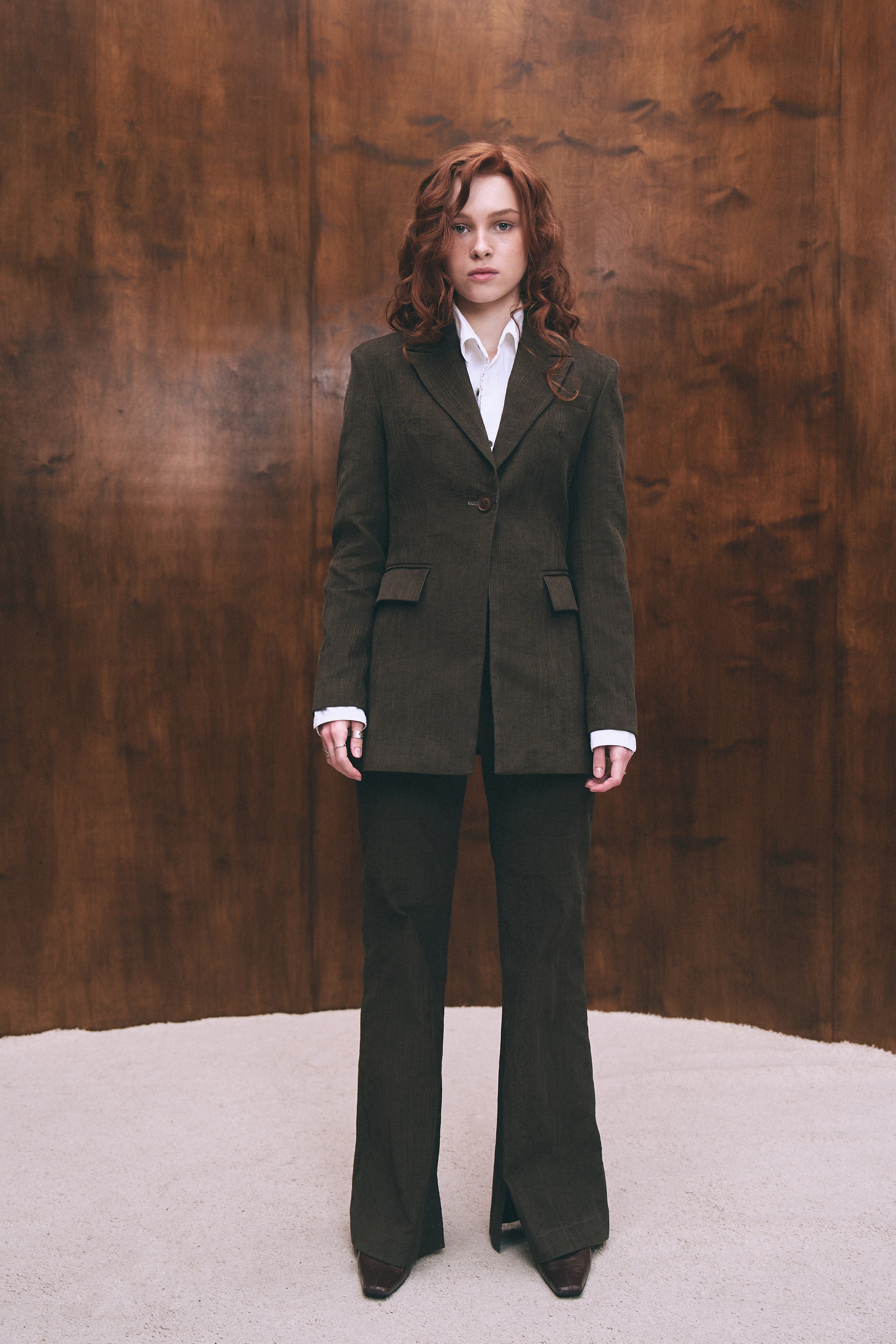 Khaki hourglass velvet blazer for women