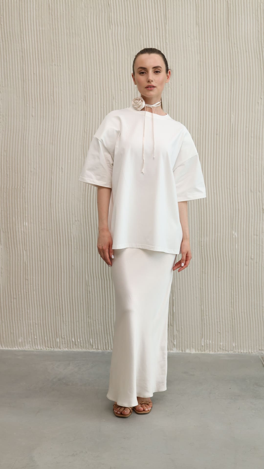 white shoulder pad t-shirt