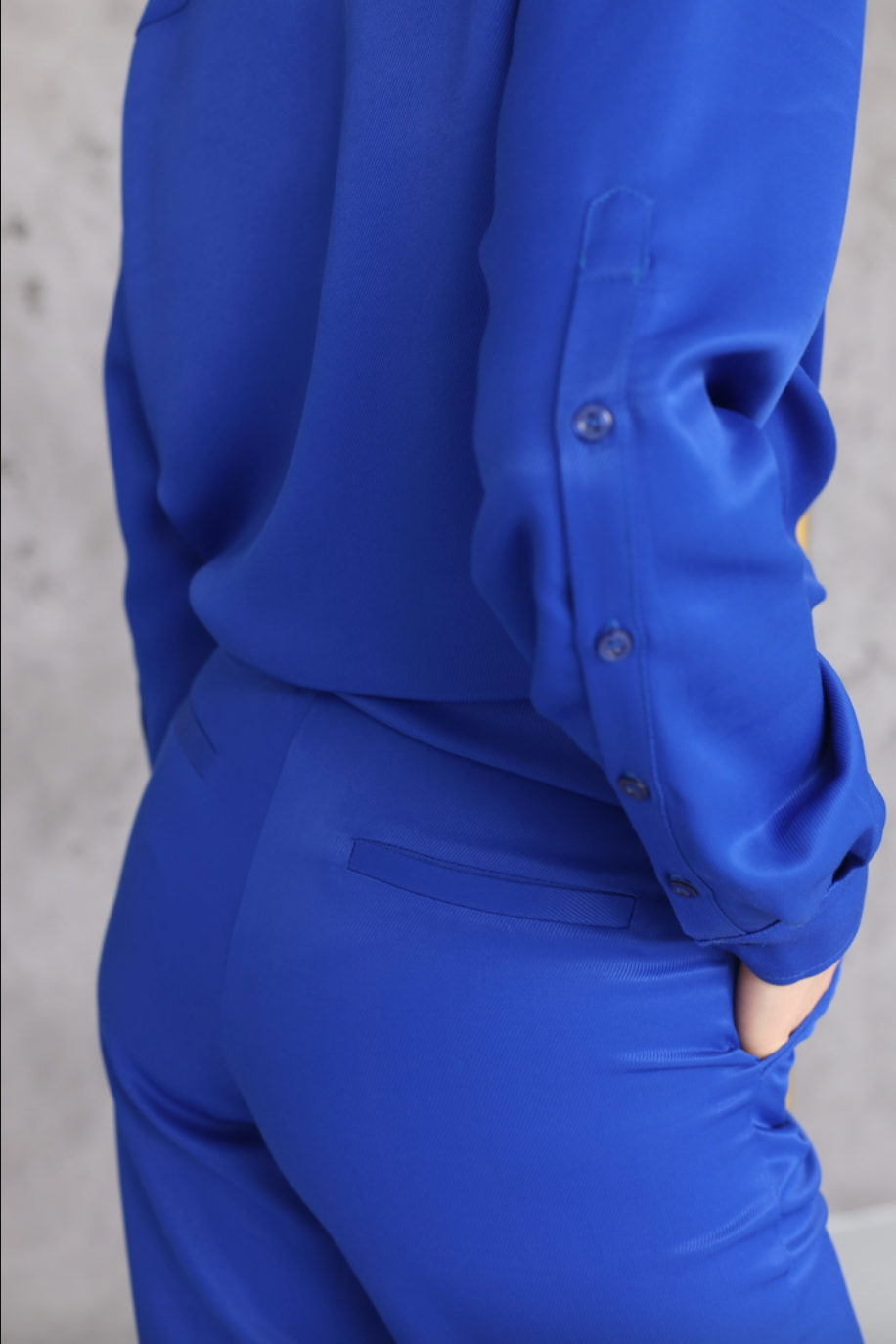 Natural silk navy blue shirt